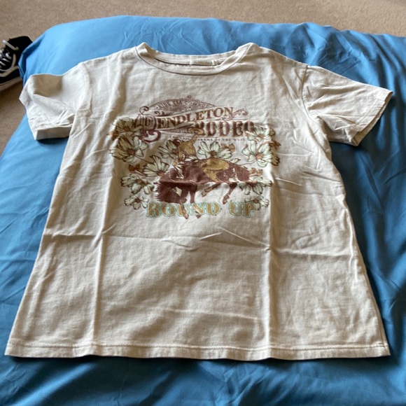 Cute tee - Picture 1 of 2